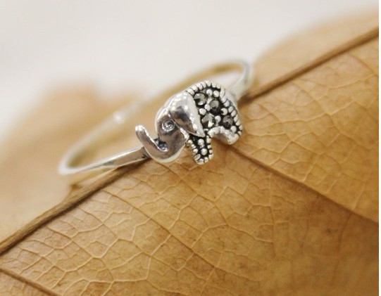 Sterling Silver Lovely Elephant Ring